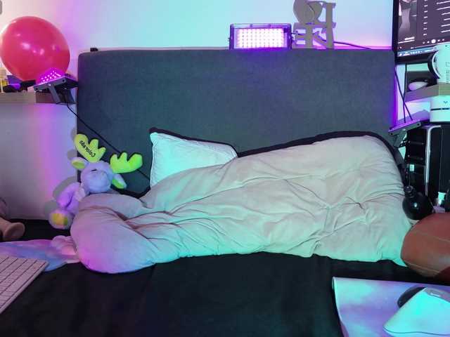 AdeleGreyhot live cam on BongaCams