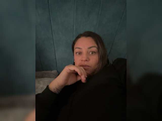 AdeleGreyhot live webcam show