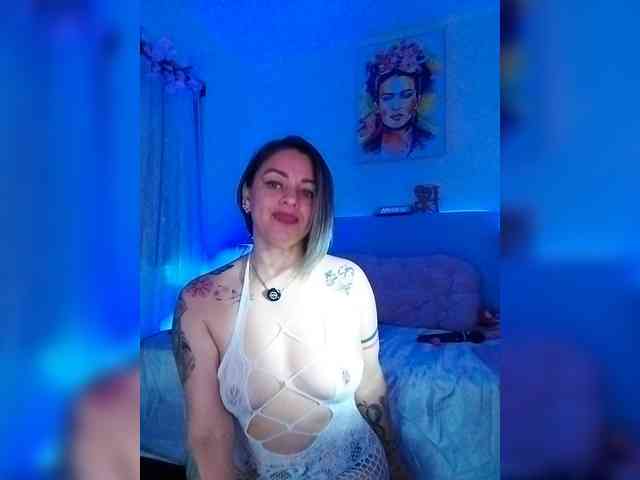 AdeleGreyhot webcam