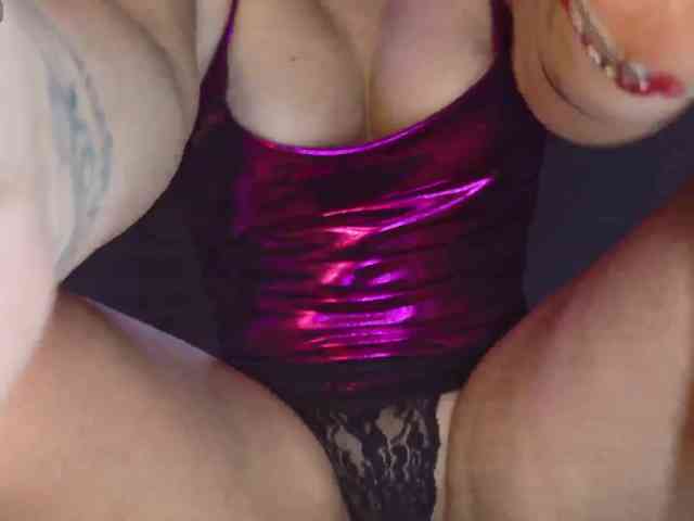 AdeleGreyhot webcam