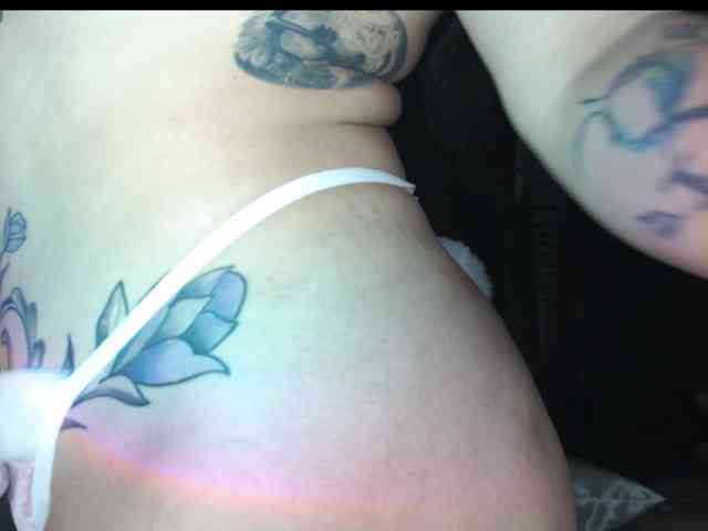 Modelo: AdeleGreyhot