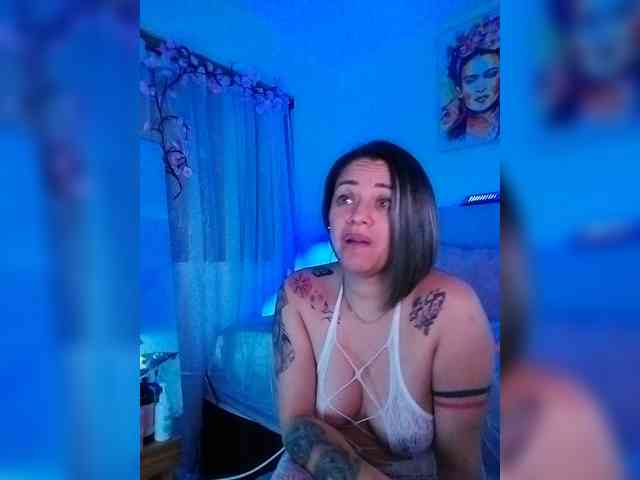 AdeleGreyhot webcam