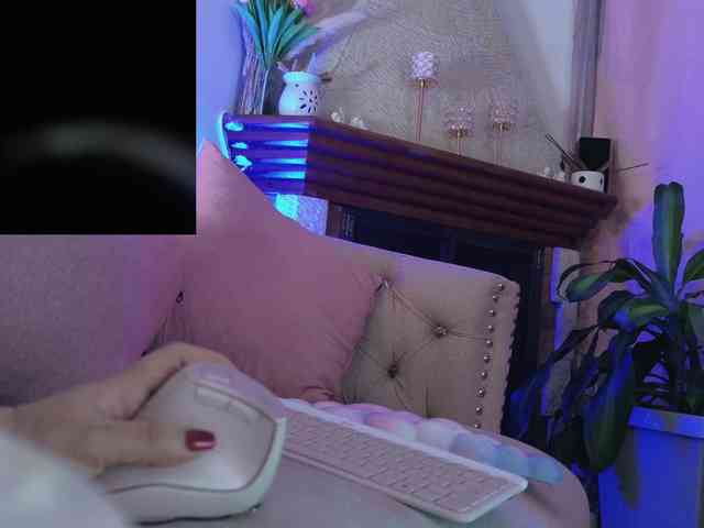 AdeleGreyhot webcam
