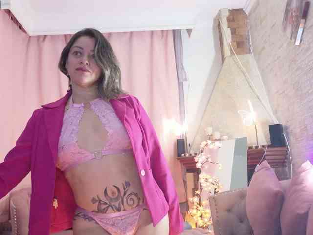 AdeleGreyhot