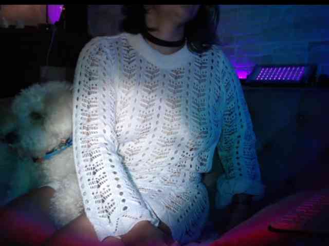 AdeleGreyhot - Girl 