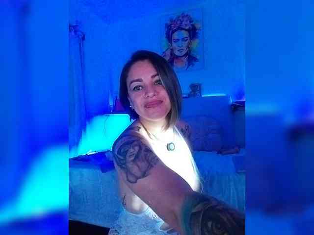 AdeleGreyhot webcam