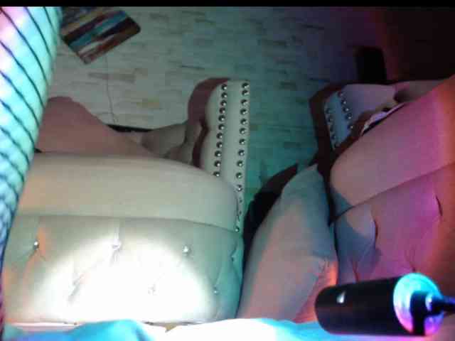 Modelo: AdeleGreyhot