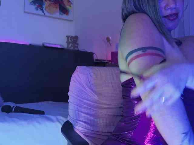 AdeleGreyhot webcam