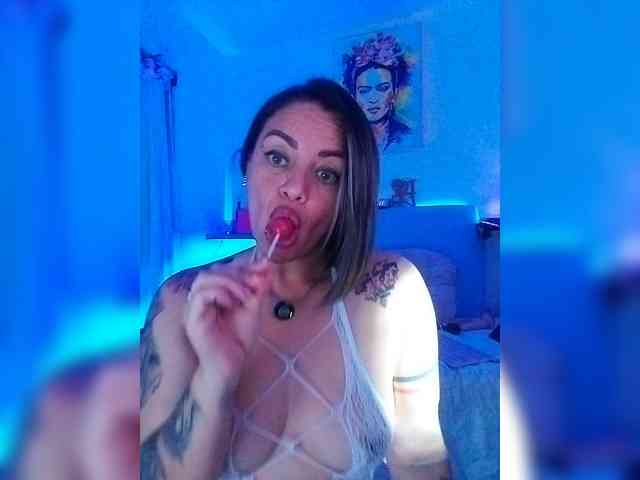 AdeleGreyhot webcam