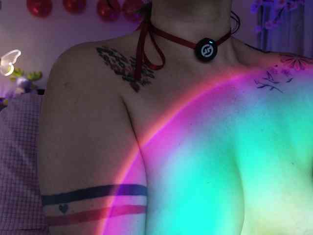 AdeleGreyhot webcam