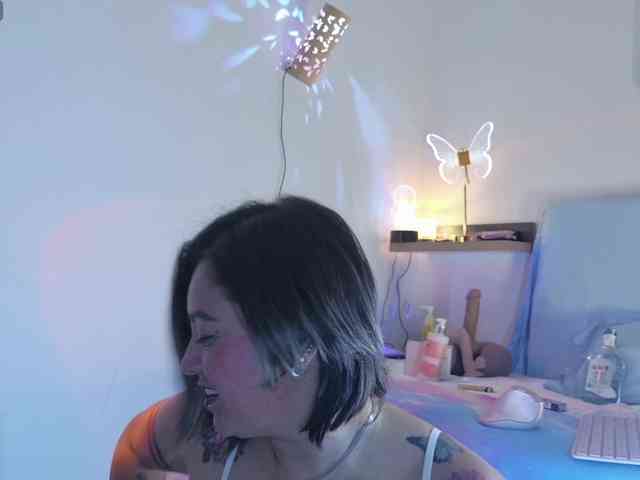 AdeleGreyhot webcam