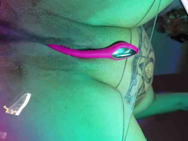 AdeleGreyhot's webcam live show