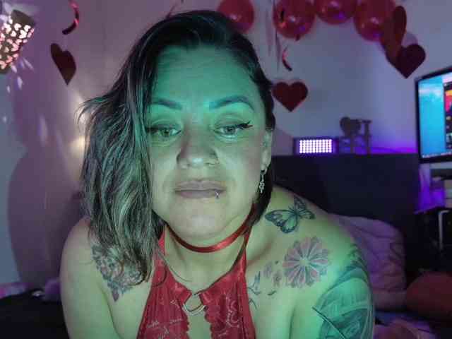 AdeleGreyhot webcam