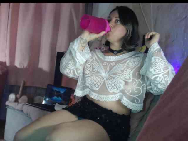 AdeleGreyhot webcam