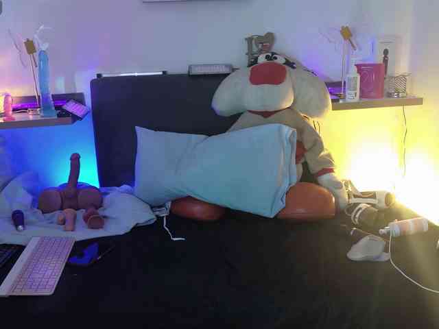 AdeleGreyhot webcam