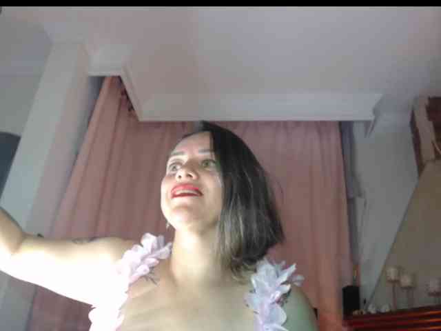 AdeleGreyhot webcam