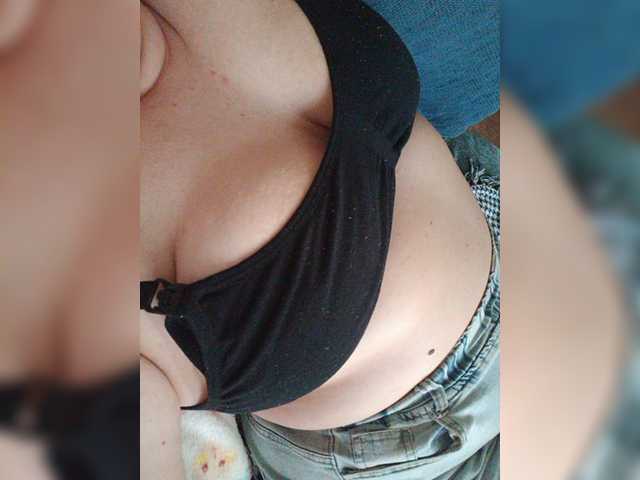 Vallerisnkaal live cam on BongaCams