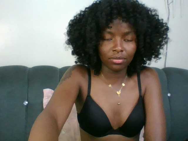 Ebony-slut254 live webcam show