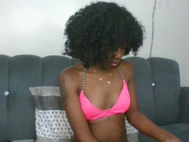 Ebony-slut254 live cam on BongaCams