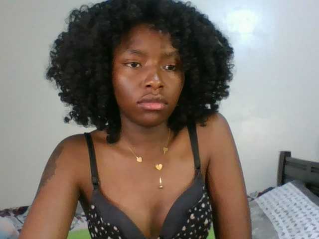 Ebony-slut254 live webcam show