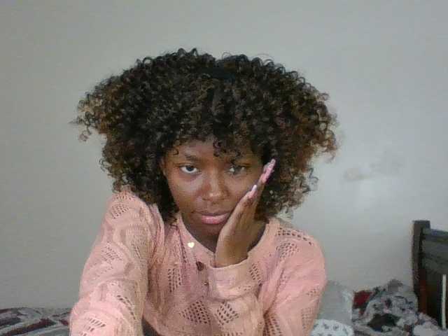 Ebony-slut254 live cam on BongaCams