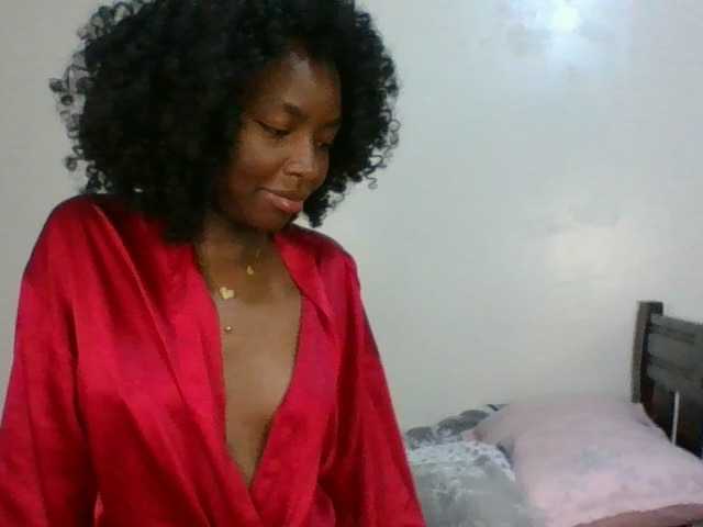 Ebony-slut254 live cam on BongaCams