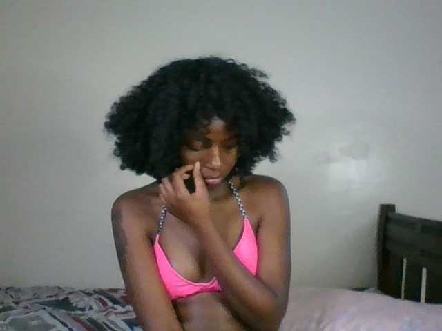 Ebony-slut254 live webcam show