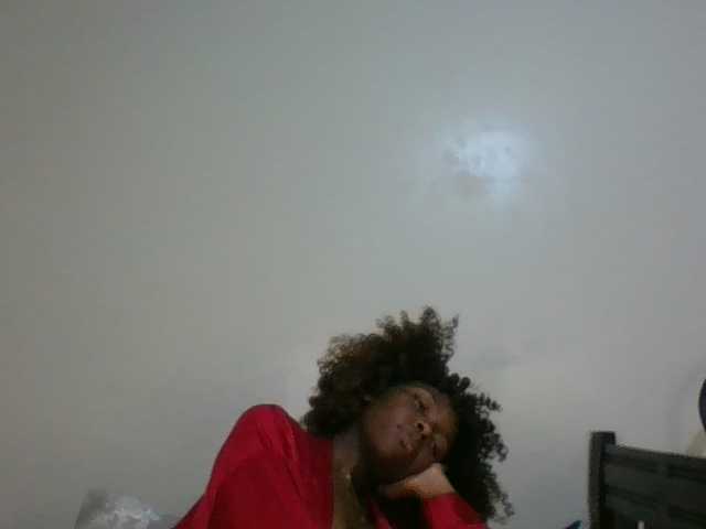 Ebony-slut254 live cam on BongaCams