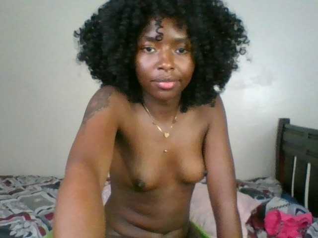 Ebony-slut254 live webcam show