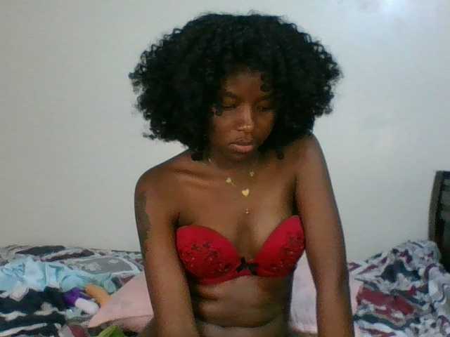 Ebony-slut254 live webcam show