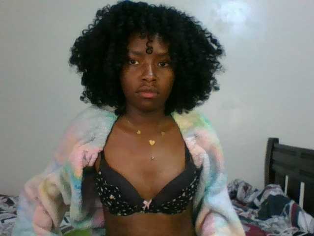 Ebony-slut254 live webcam show