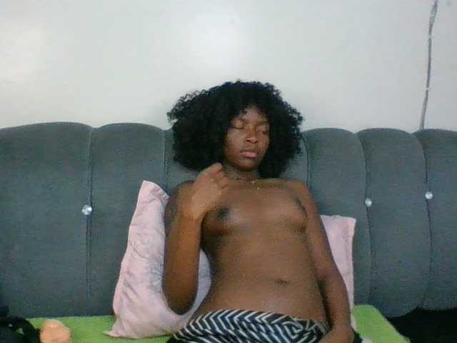 Ebony-slut254 live webcam show