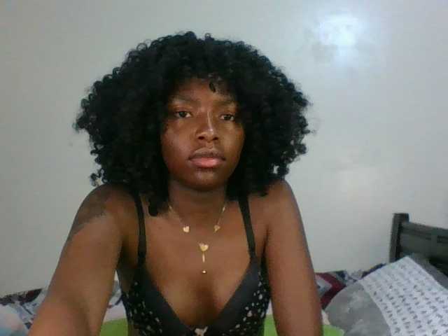 Ebony-slut254 live webcam show