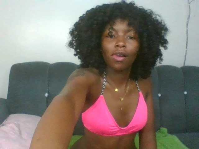 Ebony-slut254 live cam on BongaCams