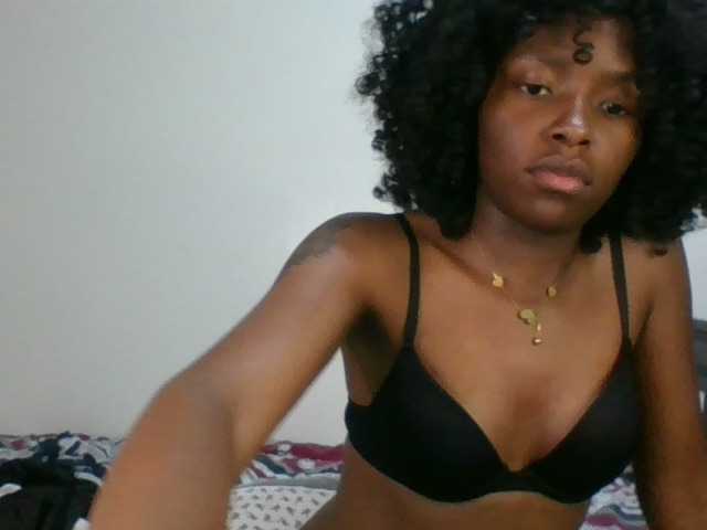 Ebony-slut254 live webcam show