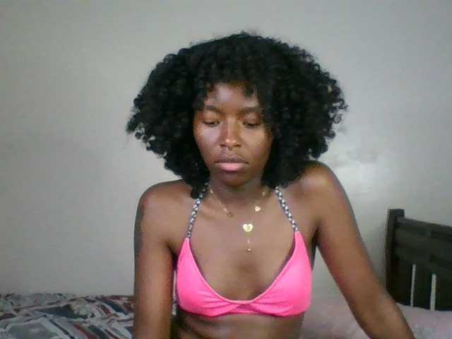 Ebony-slut254 live webcam show
