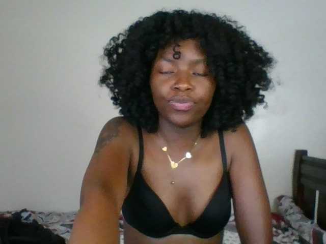 Ebony-slut254 live webcam show