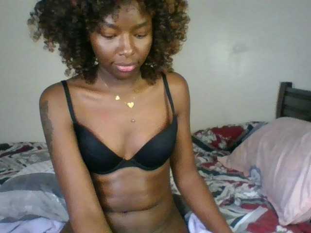 Ebony-slut254 live cam