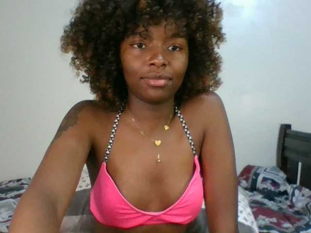 Ebony-slut254 live cam on BongaCams