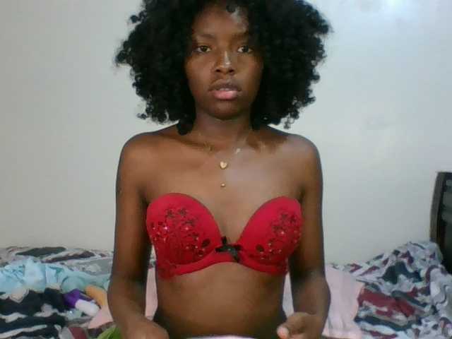 Ebony-slut254 live webcam show
