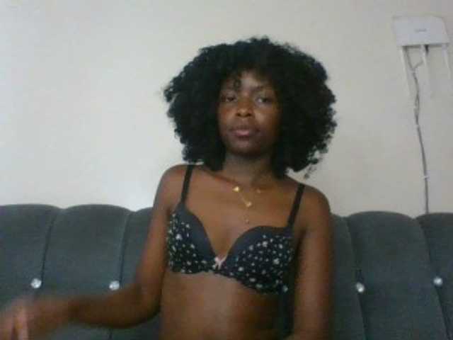 Ebony-slut254 live cam on BongaCams