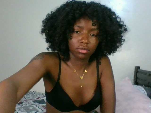 Ebony-slut254 live webcam show