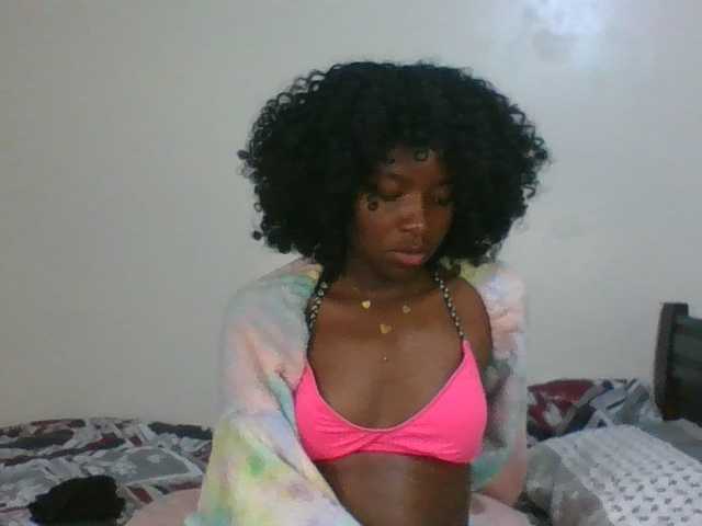Ebony-slut254 live webcam show