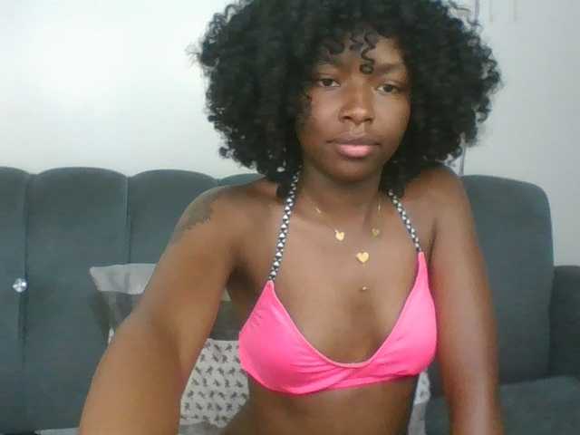 Ebony-slut254 live cam on BongaCams