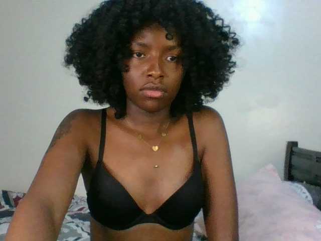 Ebony-slut254 live webcam show