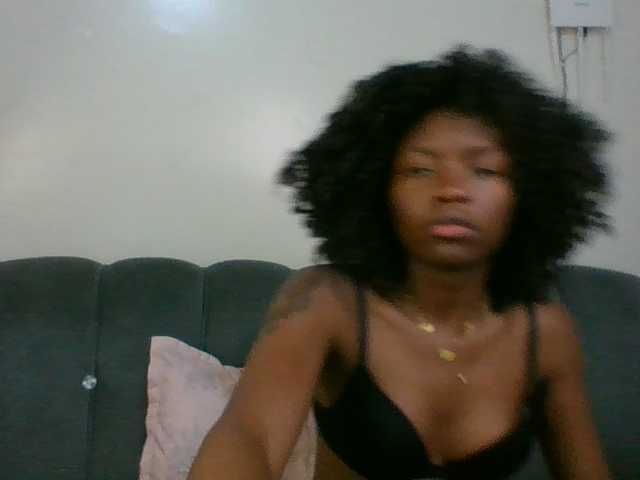 Ebony-slut254 live webcam show
