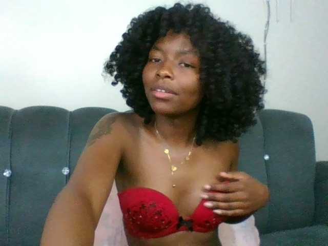 Ebony-slut254 live cam on BongaCams