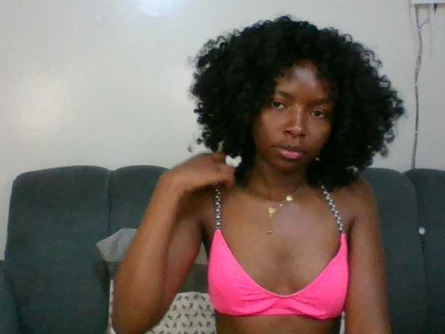 Ebony-slut254 Live Cam su BongaCams
