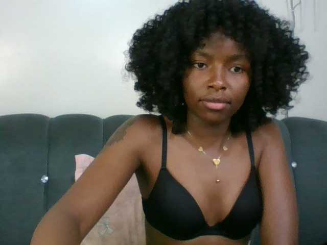 Ebony-slut254 live webcam show