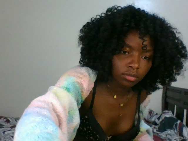 Ebony-slut254 live webcam show